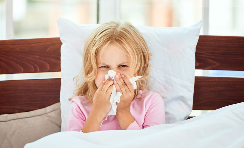 ¿Cómo enfrentar la gripe en los más pequeños de la casa?